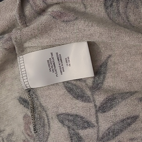 Ladies Medium Cowl Neck SS Top - Picture 5 of 5